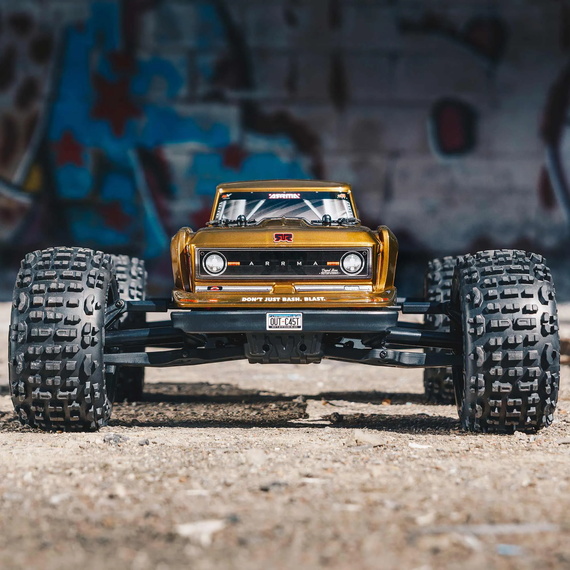 Arrma Outcast 4X4 BLX 1/10 Stunt Truck ARA4410V2