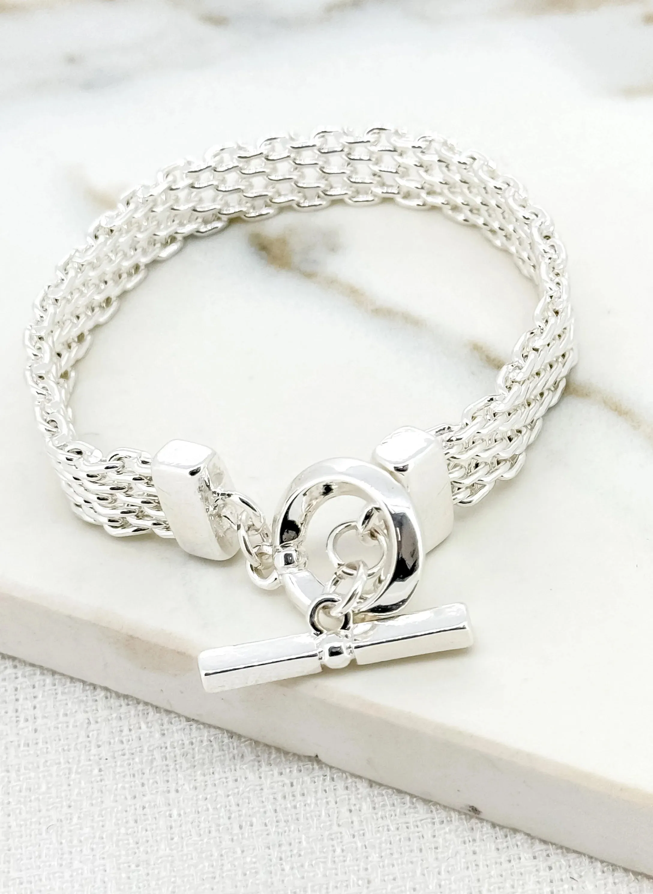 Envy Chunky Gate Bracelet in Gold With Toggle Fastener