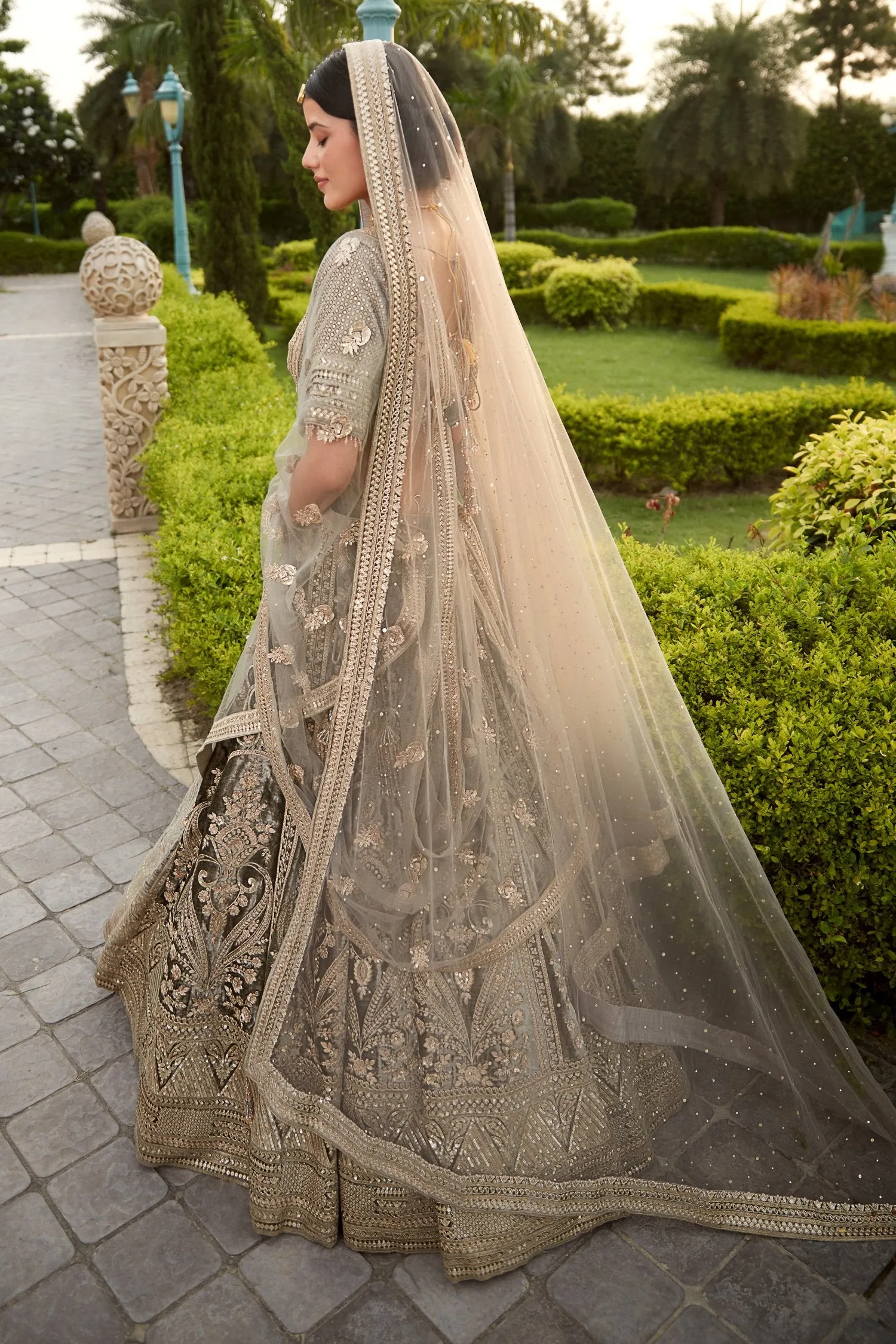 Grey Bridal Velvet Lehenga Set (D277)