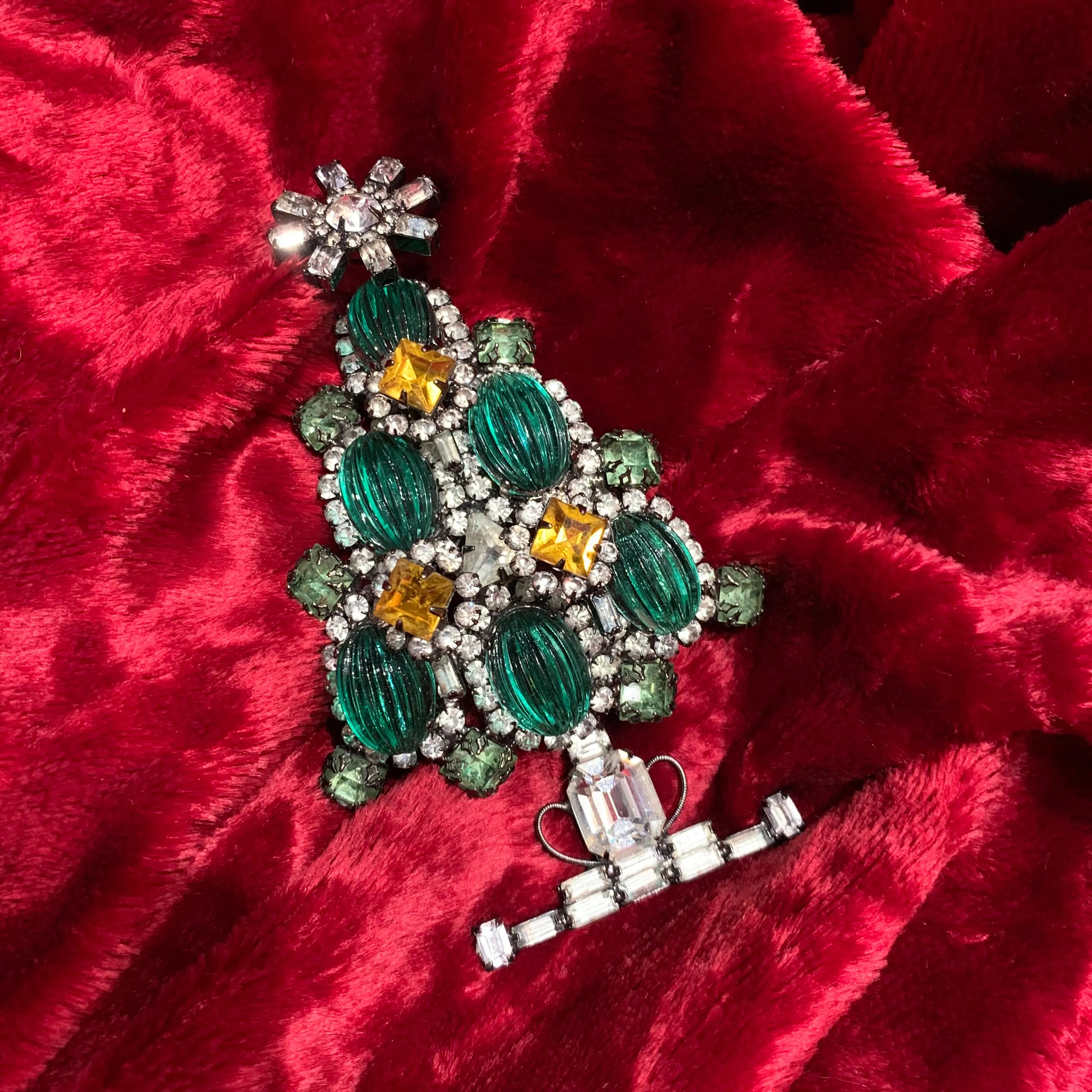 Larry Vrba Christmas Tree Brooch