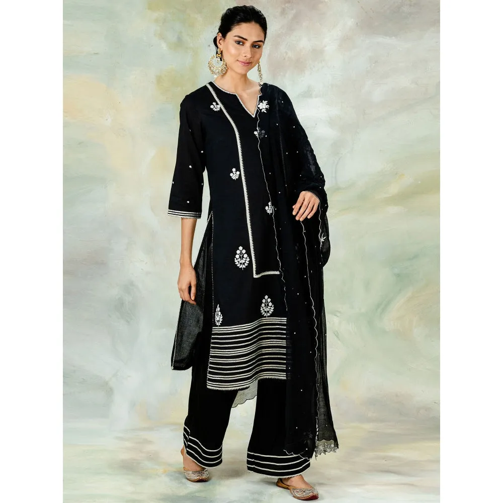 Mandira Wirk Classic Straight Embellished Kurta With Pant And Dupatta (Set of 3)