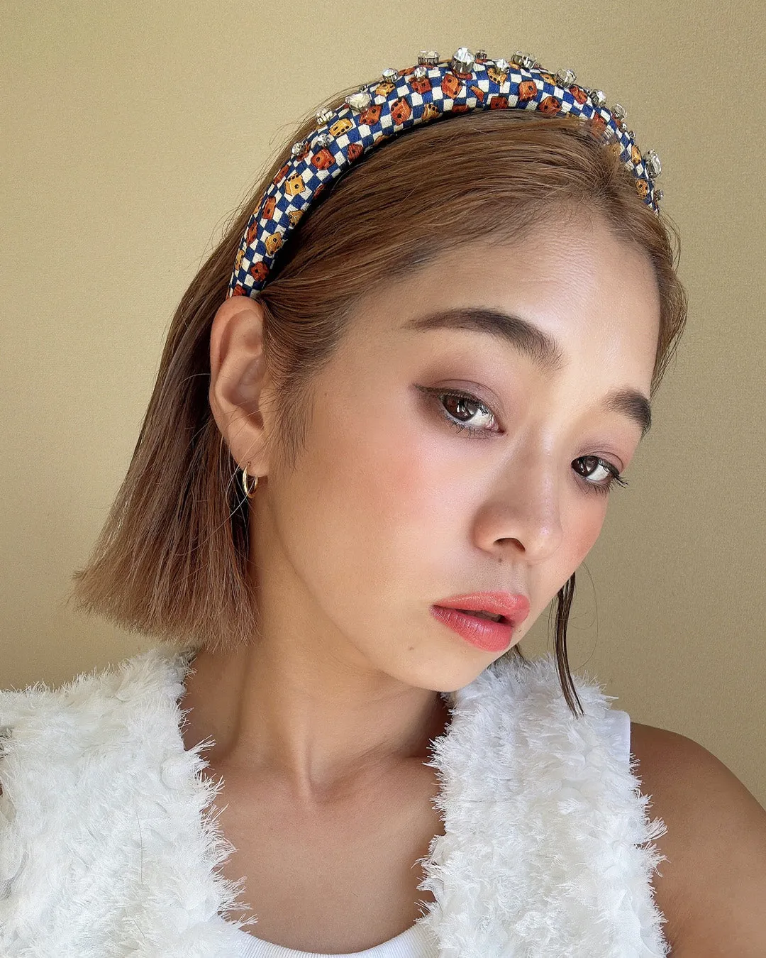 Slender Headband White Blue Dice